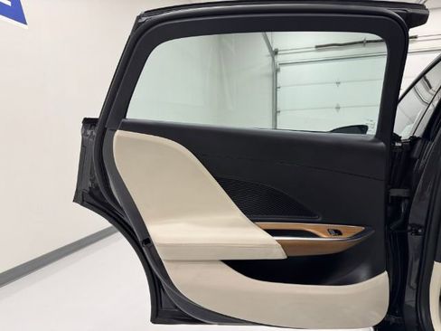 Used 2022 Lucid Air Grand Touring image 45