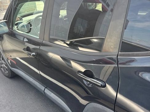Used 2016 Jeep Renegade 75th Anniversary FWD image 5