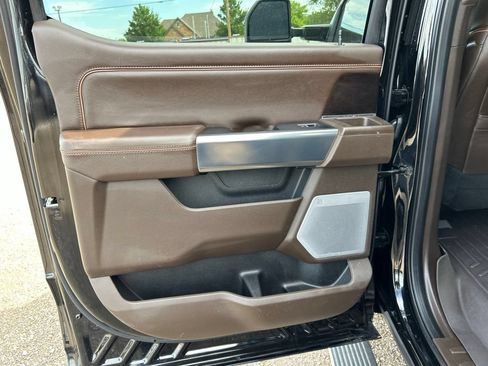 Used 2025 Ford F250 King Ranch w/ Chrome Package AWD/4WD image 41
