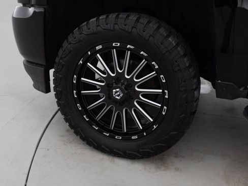 Used 2017 Chevrolet Silverado 1500 LT w/ All Star Edition AWD/4WD image 18