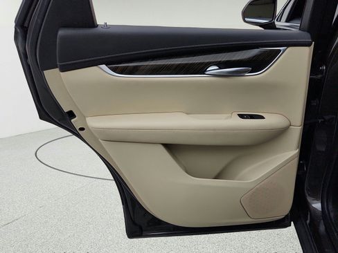 Used 2019 Cadillac XT5 FWD image 27