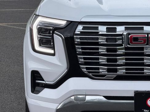 Used 2026 GMC Terrain Denali AWD/4WD image 2