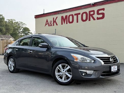 Used 2013 Nissan Altima 2.5 SV w/ 2.5SV Convenience Pkg FWD image 1