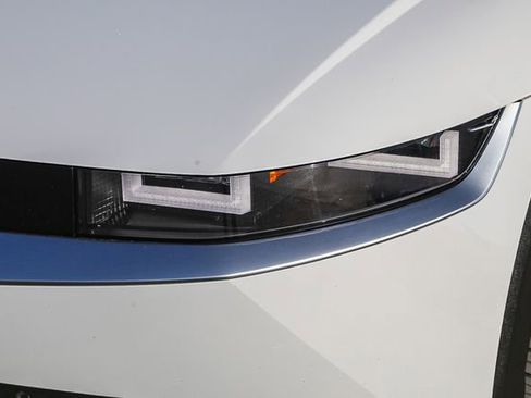 Certified 2024 Hyundai Ioniq 5 SEL RWD image 8