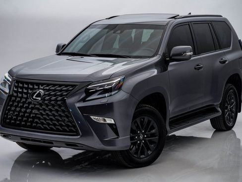 Used 2023 Lexus GX 460 Premium w/ Premium Package image 3