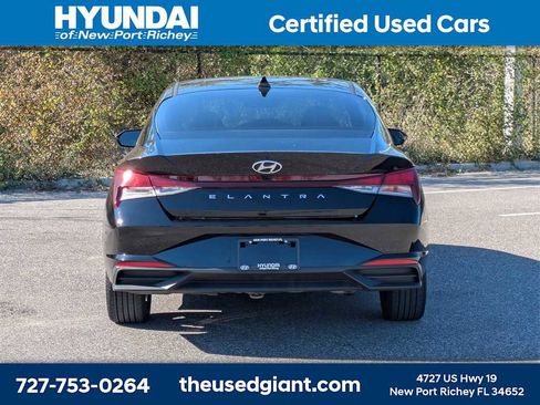Certified 2023 Hyundai Elantra SEL w/ Convenience Package image 4