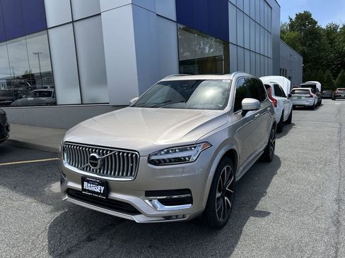 Used 2023 Volvo XC90 B6 Plus AWD/4WD image 4
