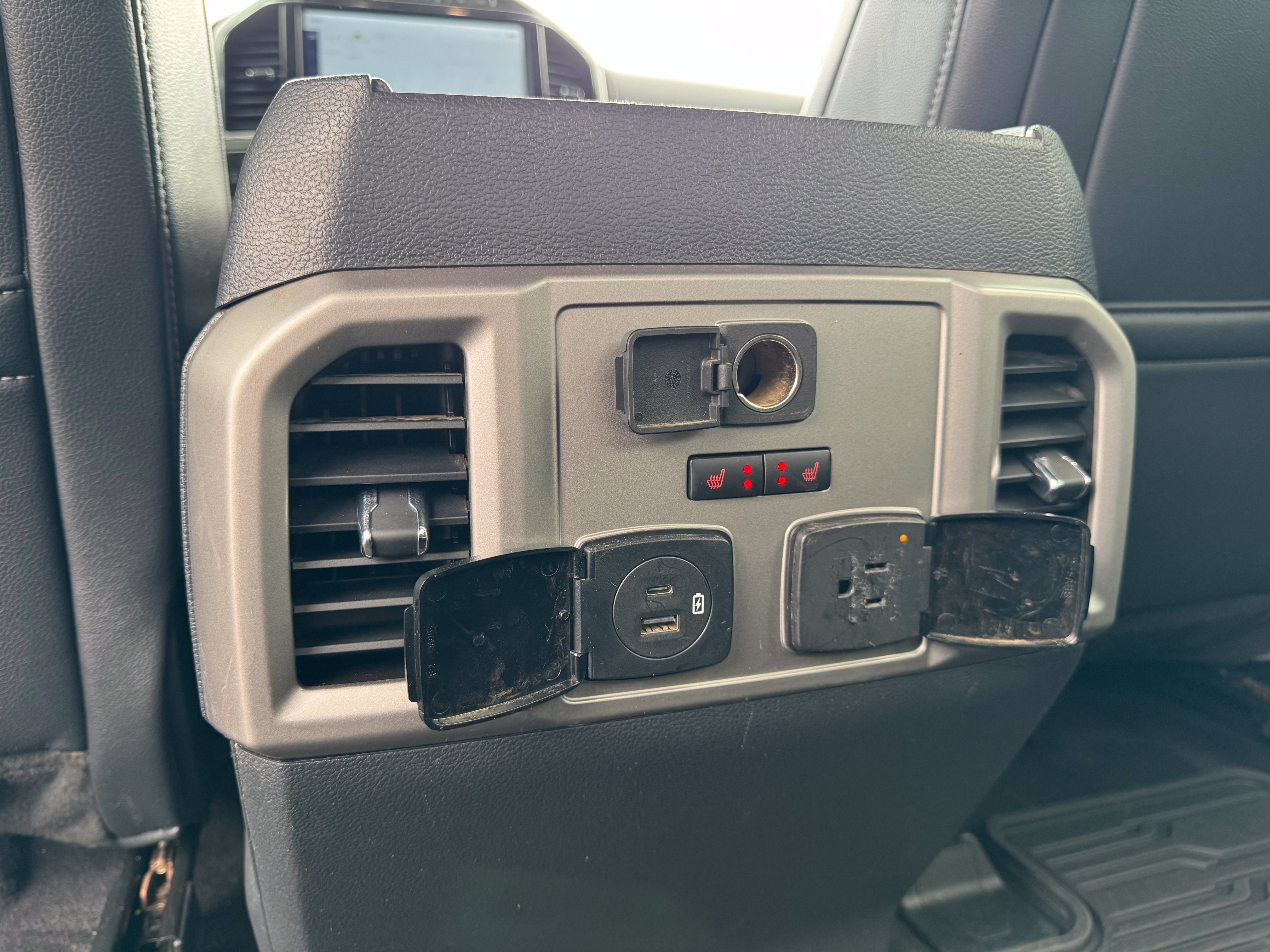 Used 2022 Ford F250 Lariat w/ Black Appearance Package AWD/4WD image 61