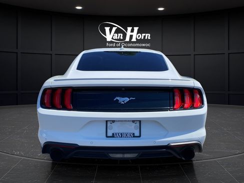 Used 2022 Ford Mustang Premium RWD image 6