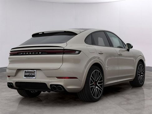 New 2026 Porsche Cayenne Coupe image 8