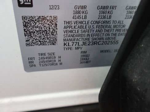 Used 2024 Chevrolet Trax RS w/ Sunroof Package FWD image 4