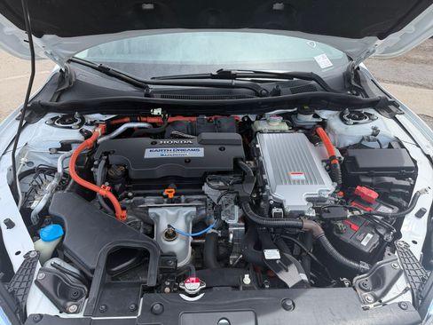 Used 2014 Honda Accord Plug-In Sedan image 21