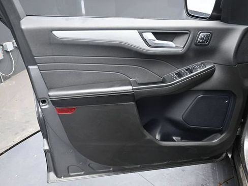 Used 2024 Ford Escape Platinum AWD/4WD image 11