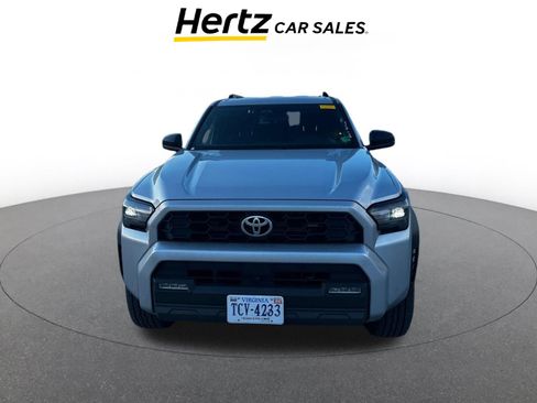 Used 2025 Toyota 4Runner TRD Off-Road image 2