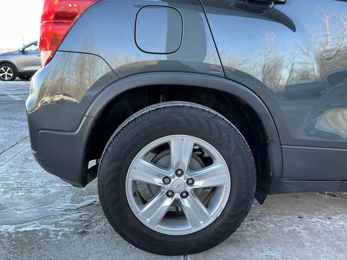 Used 2018 Chevrolet Trax LT w/ LT Convenience Package image 23