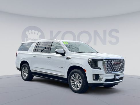 Used 2022 GMC Yukon XL Denali AWD/4WD image 2