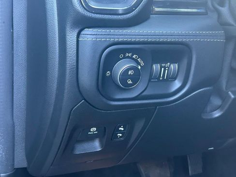 Used 2022 RAM 1500 Limited w/ Body Color Bumper Group image 37