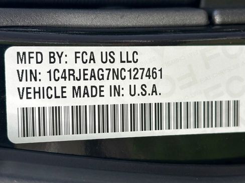 Certified 2022 Jeep Grand Cherokee Laredo E RWD image 44