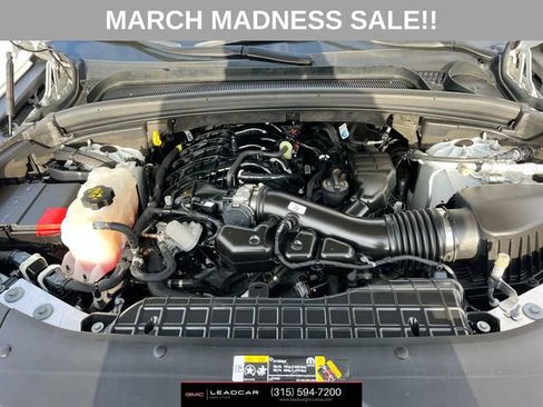 Used 2023 Jeep Grand Cherokee L Laredo image 30