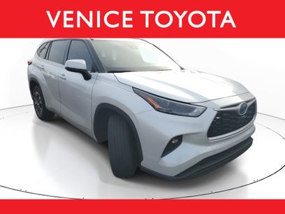 Used 2022 Toyota Highlander XLE