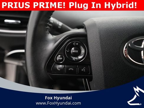 Used 2021 Toyota Prius Prime Limited w/ Carpet Mat Package (TMS) image 17