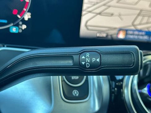 Certified 2024 Mercedes-Benz GLB 250 4MATIC w/ Exclusive Package image 27