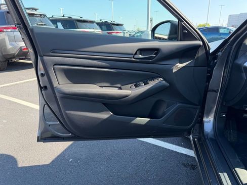 New 2026 Nissan Altima 2.5 SV FWD image 12