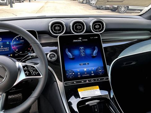 New 2026 Mercedes-Benz GLC 300 image 9