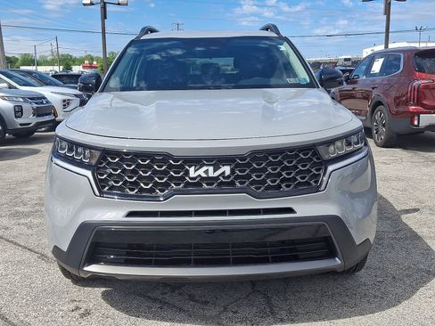 Used 2023 Kia Sorento S AWD/4WD image 2