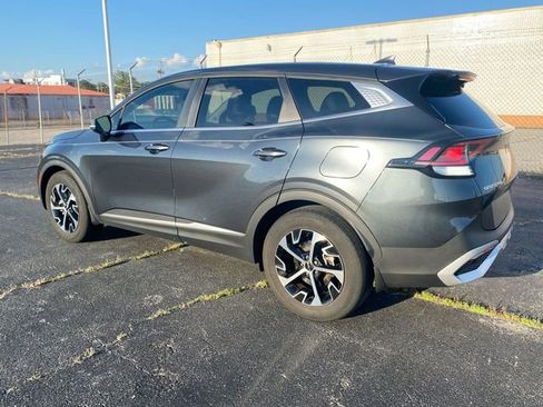 Used 2025 Kia Sportage EX FWD image 6