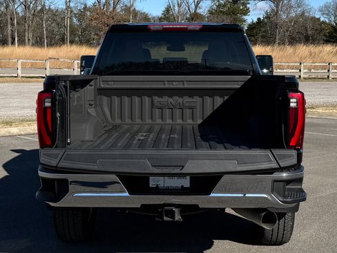 Used 2024 GMC Sierra 3500 SLT image 10