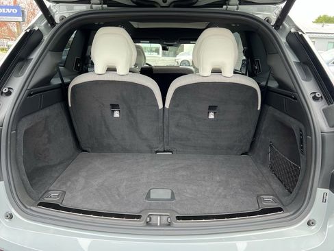 Certified 2025 Volvo EX90 Ultra AWD/4WD image 28
