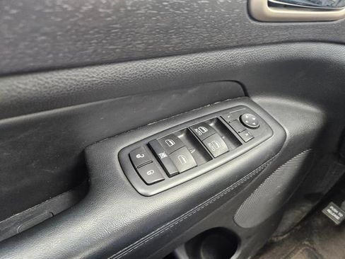 Used 2016 Jeep Grand Cherokee Laredo AWD/4WD image 13