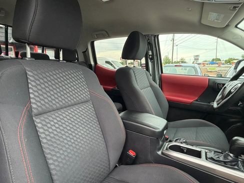 Used 2023 Toyota Tacoma SR5 RWD image 17