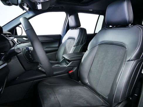 Certified 2024 Jeep Grand Cherokee Altitude image 35