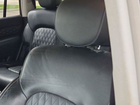 Used 2019 INFINITI QX80 Luxe w/ 22" Wheel Package RWD image 12