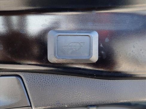 Used 2019 Toyota RAV4 Adventure image 9