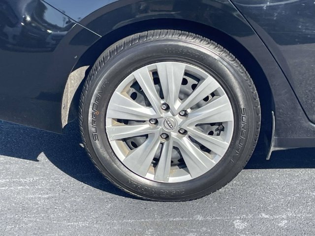 Used 2025 Nissan Sentra S FWD image 9