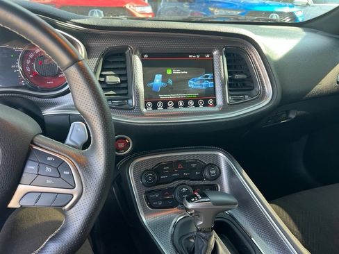 Used 2017 Dodge Challenger SRT Hellcat RWD image 5