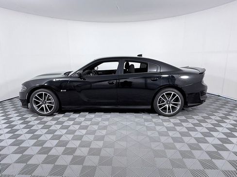 Used 2023 Dodge Charger R/T w/ Technology Group image 7