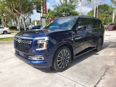 Certified 2025 Nissan Armada Platinum Reserve RWD image 3