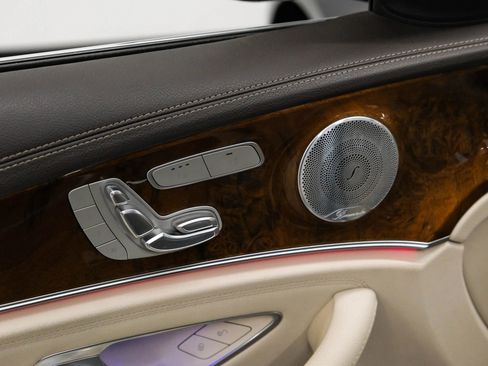 Used 2018 Mercedes-Benz E 400 4MATIC Wagon w/ Premium 2 Package image 39