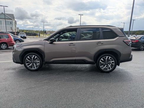 Certified 2025 Subaru Forester Touring w/ Popular Package - Touring AWD/4WD image 7