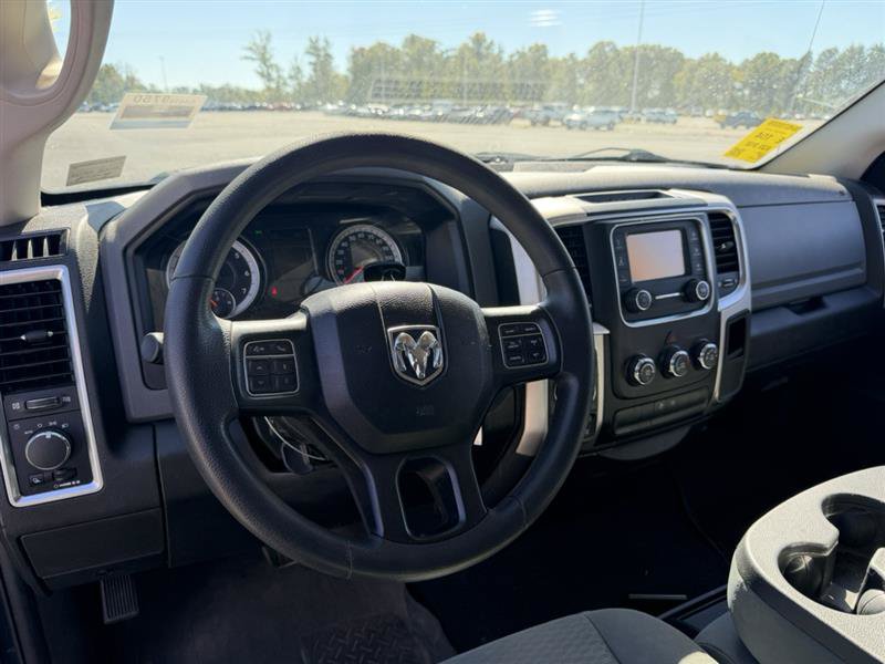 Used 2020 RAM 1500 Classic SLT AWD/4WD image 16