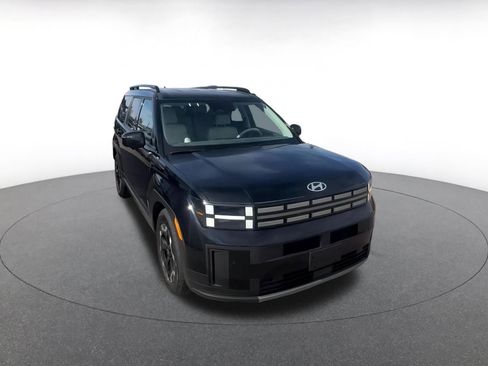 Used 2025 Hyundai Santa Fe SEL image 3