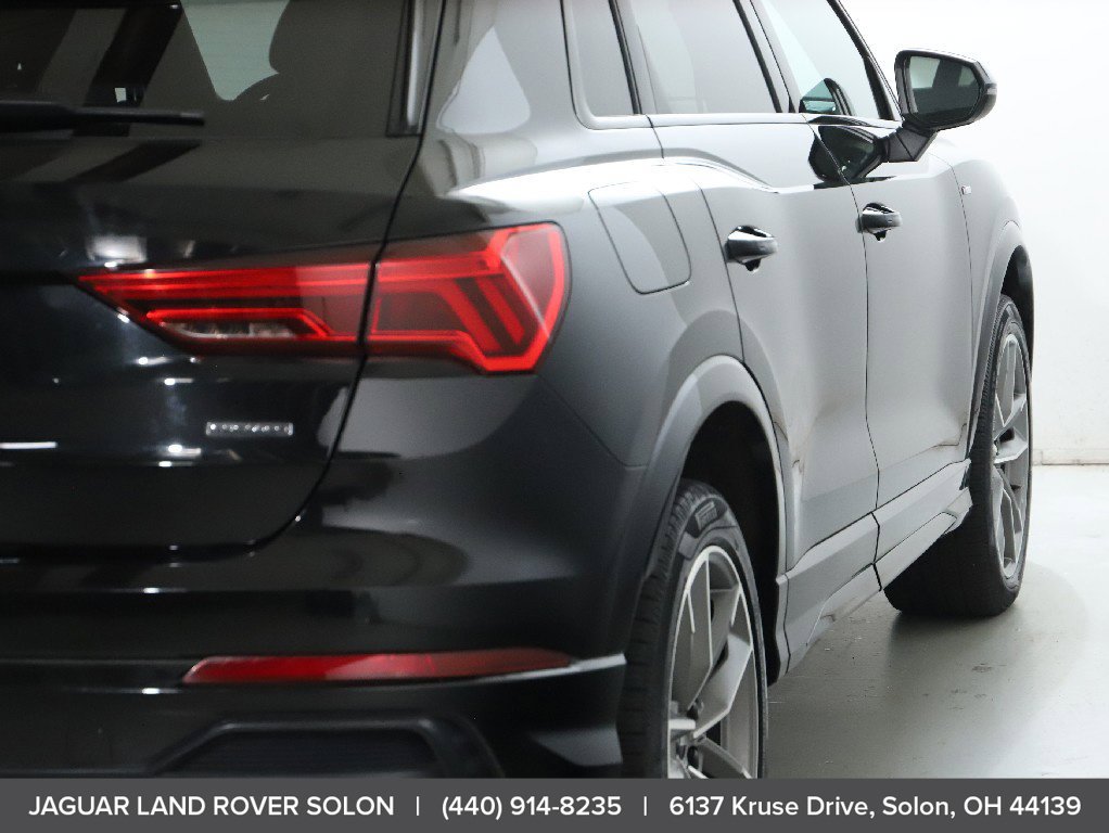 Used 2022 Audi Q3 2.0T Premium w/ Black Optic Sport Package AWD/4WD image 8