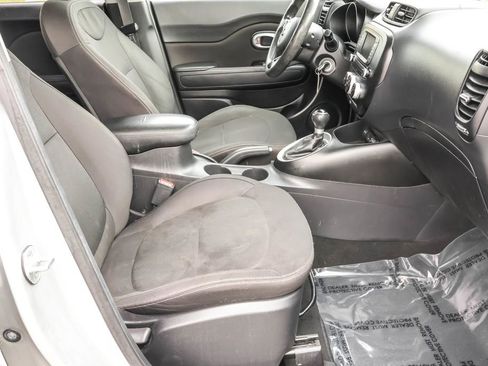 Used 2017 Kia Soul image 33