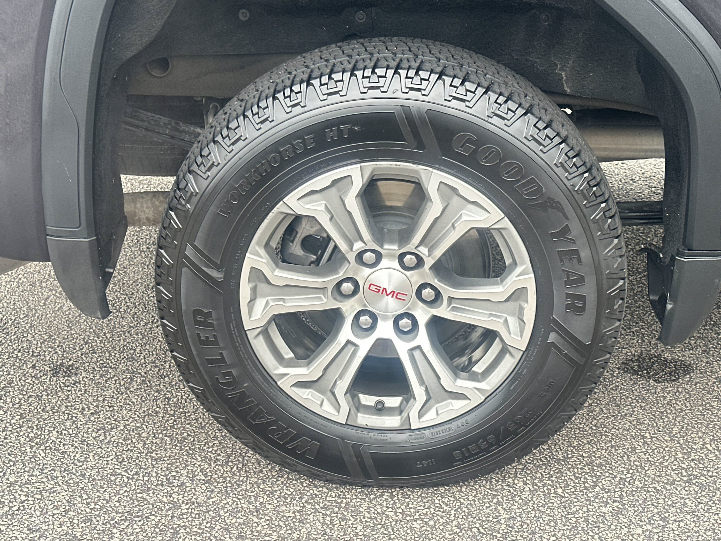 Used 2024 GMC Sierra 1500 SLT RWD image 17
