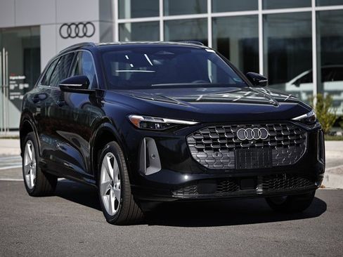 New 2025 Audi Q5 2.0T Premium Plus image 2