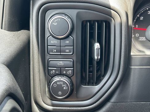 Used 2019 Chevrolet Silverado 1500 Custom Trail Boss AWD/4WD image 30